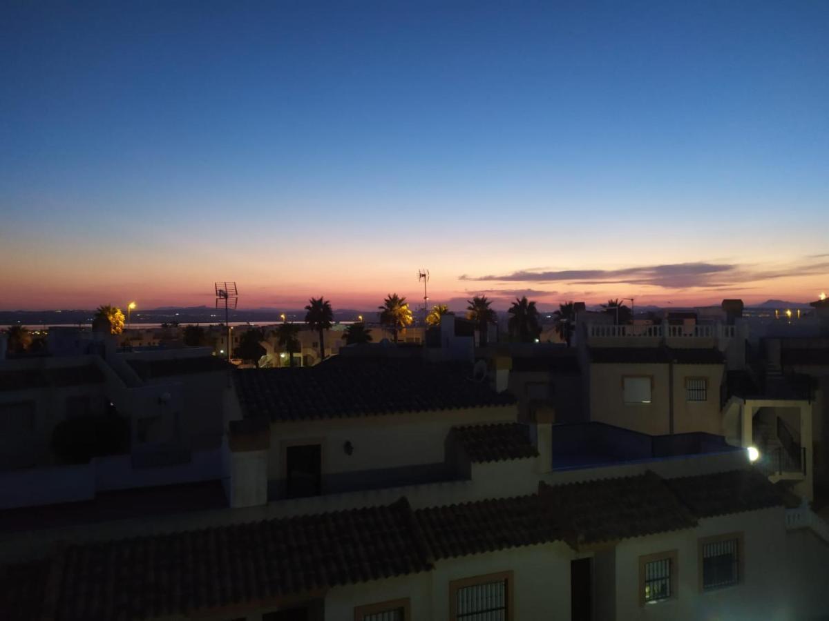 Villa Agradable Adosado Con Piscina, Duchas Hidromasaje Torrevieja Exterior foto